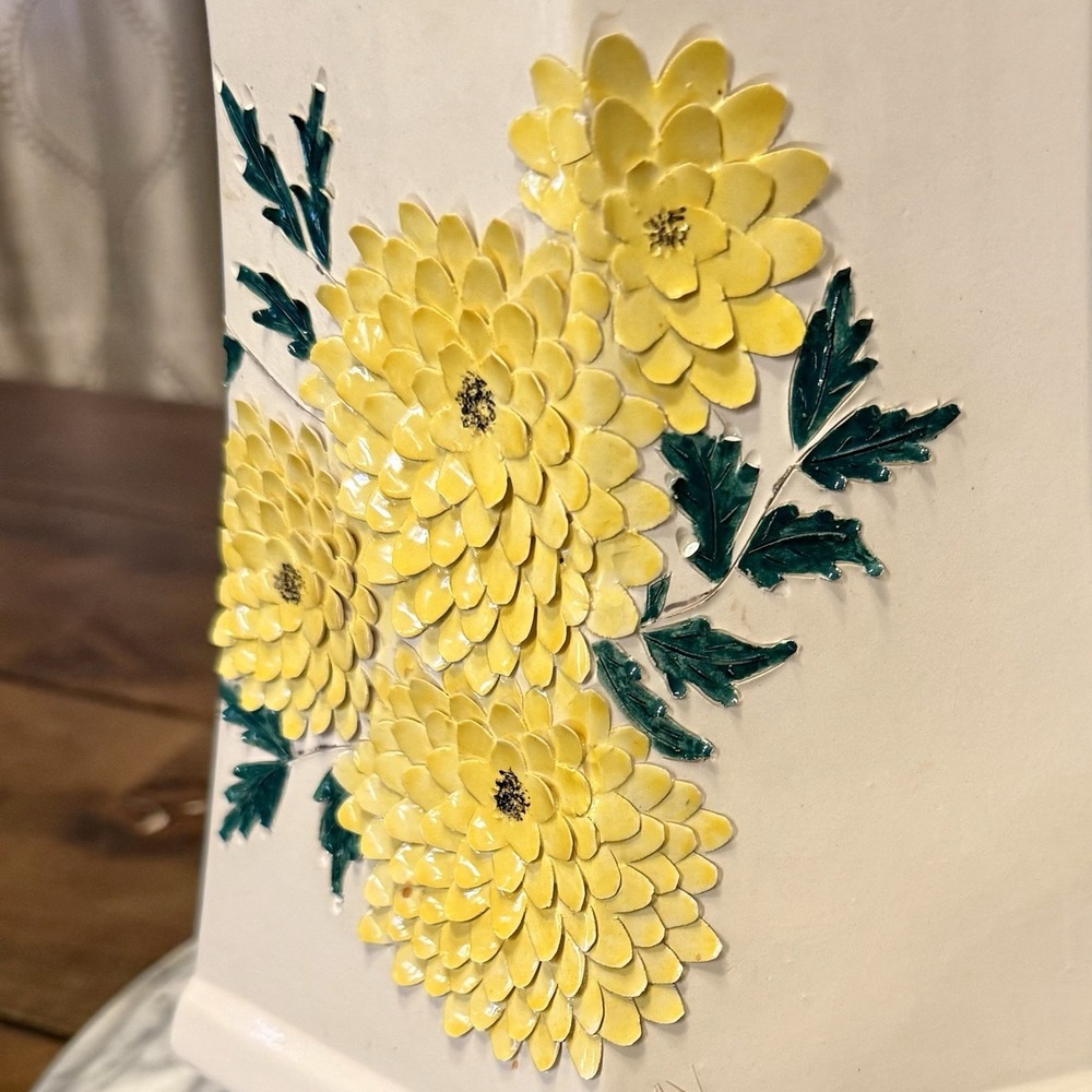 VTG 60s MCM Pagoda Yellow 3D Chrysanthemum Cookie Jar Floral Canister Urn Lid - Picture 5 of 16